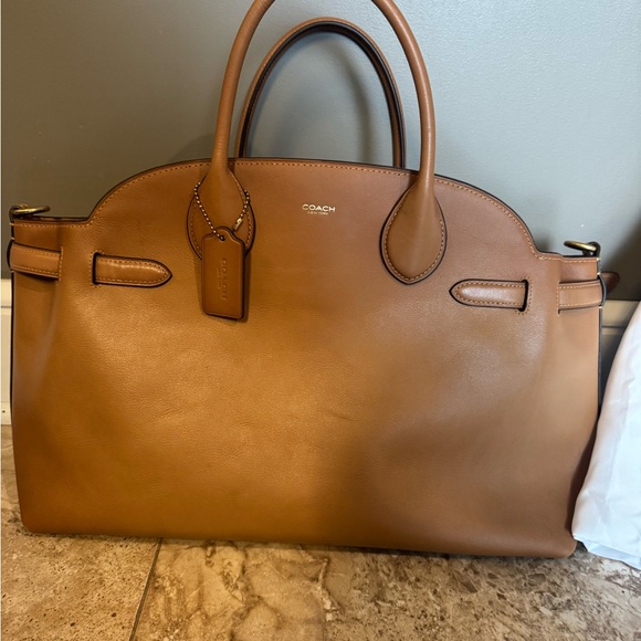 Coach Soft Empire 40 Honey Brown color - Picture 2 of 12